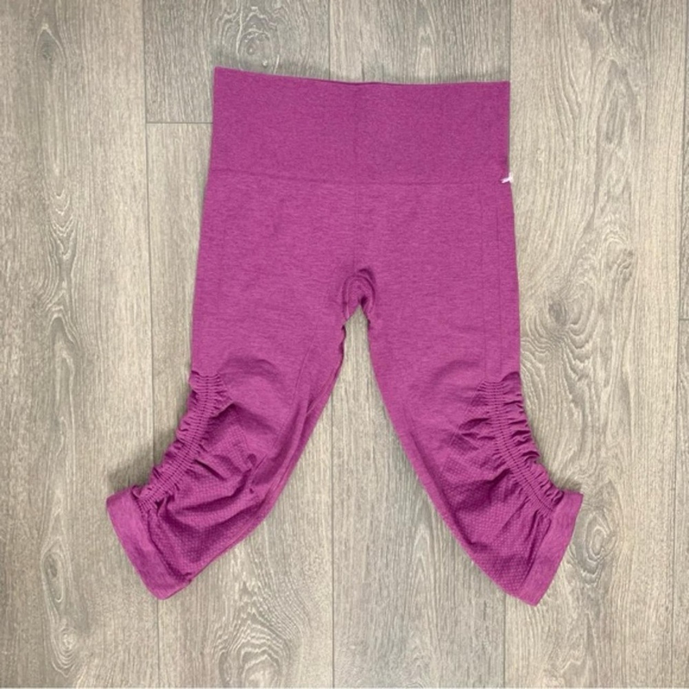 Lululemon In The Flow Crop II Heathered Regal Plum Capri Legging Seamless Sz 10